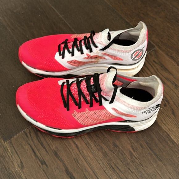 North face plated trail shoe - Picture 3 of 5